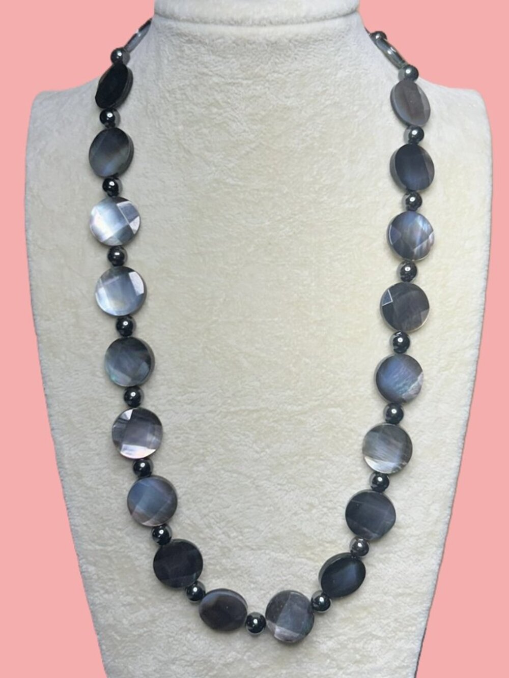 Faceted Doublet Black Mother of Pearls and Hematite Beads Necklace.